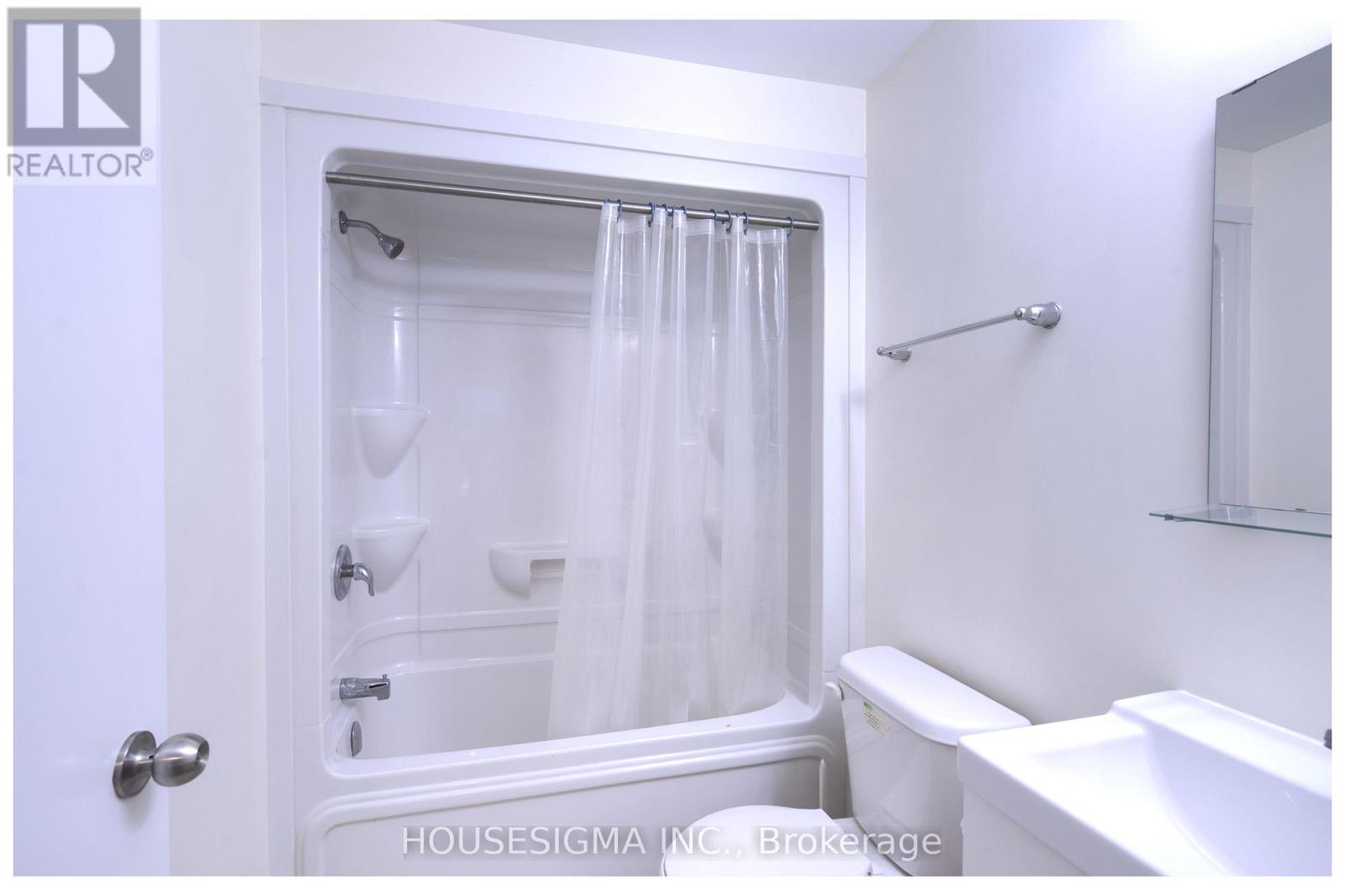 #28 1720 SIMCOE STREET N - Image 13