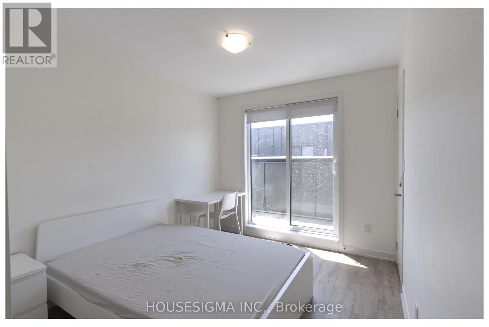 #28 1720 SIMCOE STREET N - 16