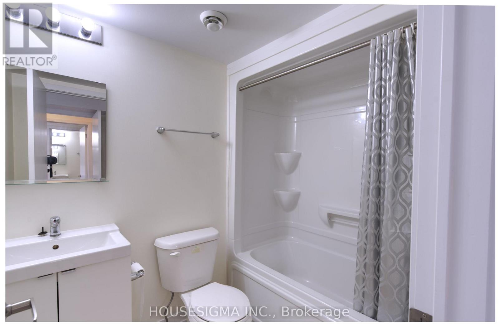 #28 1720 SIMCOE STREET N - 24