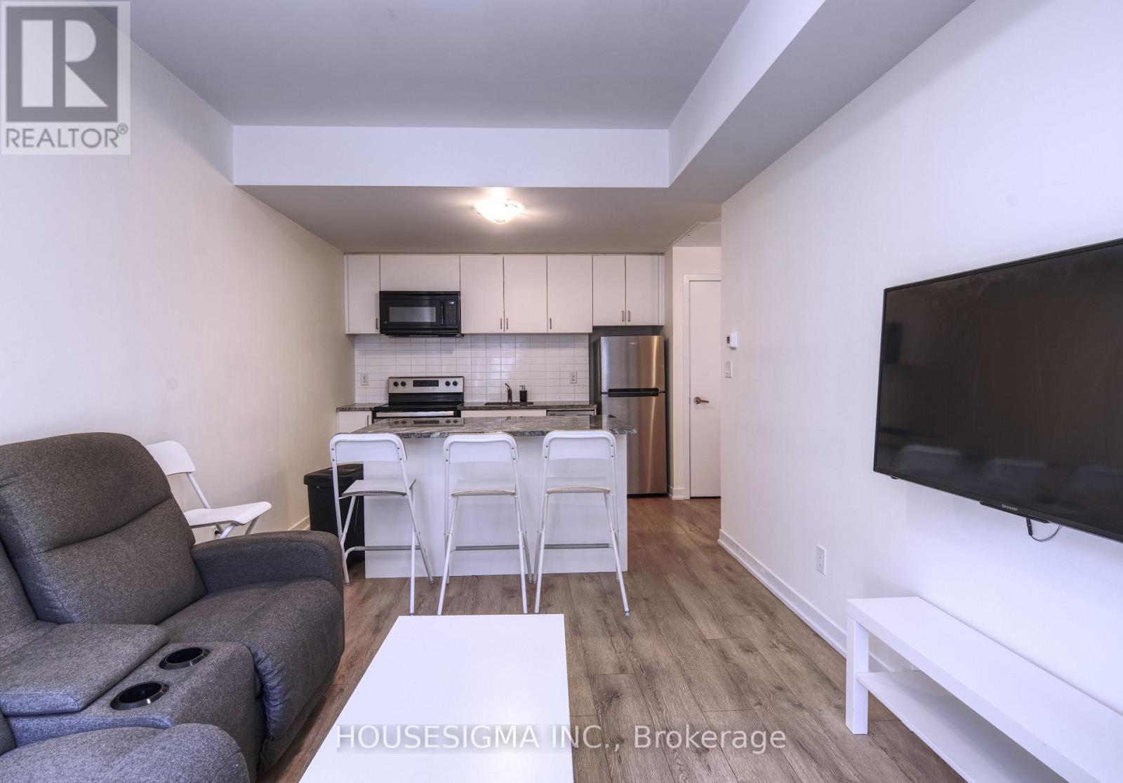 #28 1720 SIMCOE STREET N - Image 4