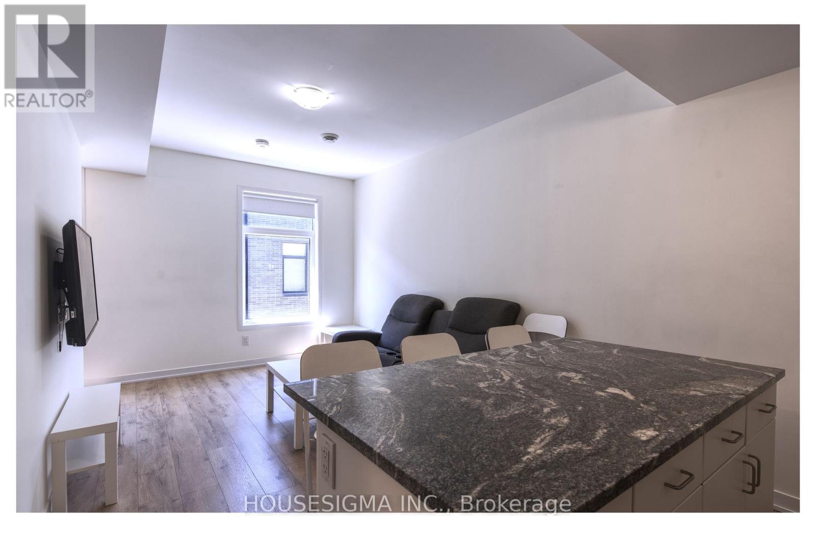 #28 1720 SIMCOE STREET N - 6