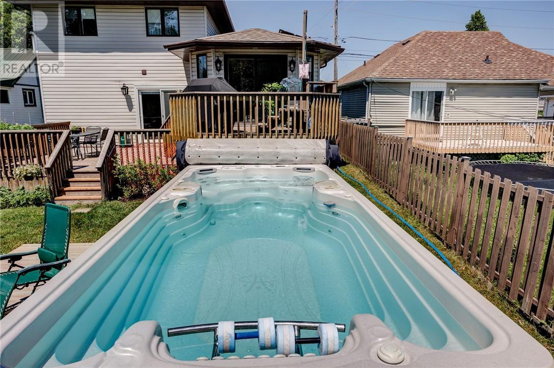 2039 Bancroft Drive - Image 28