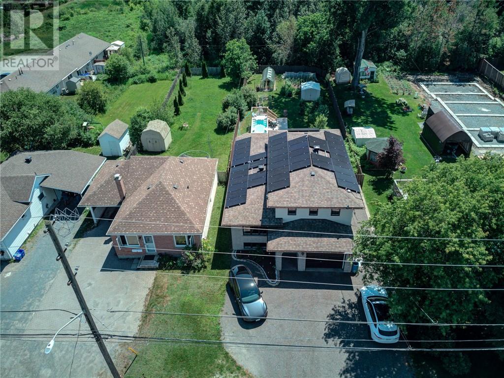 2039 Bancroft Drive - Image 31