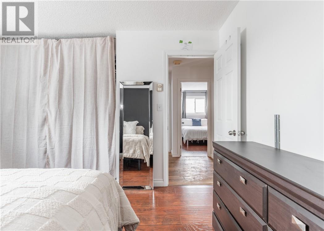 17 Sycamore Street - 17