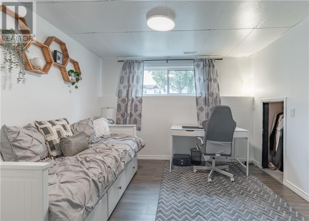17 Sycamore Street - 26