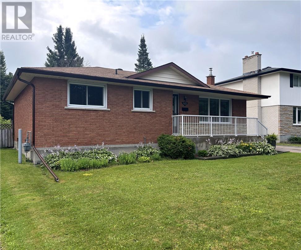 582 Westmount Avenue - Image 2