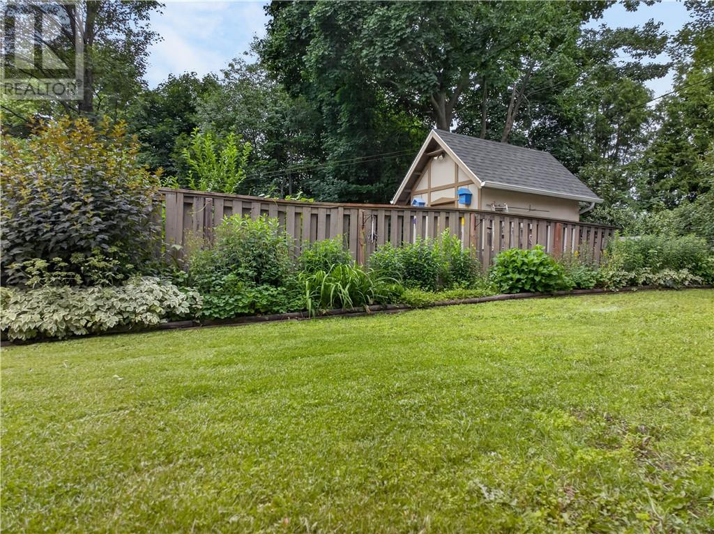 306 Wembley Drive - Image 37
