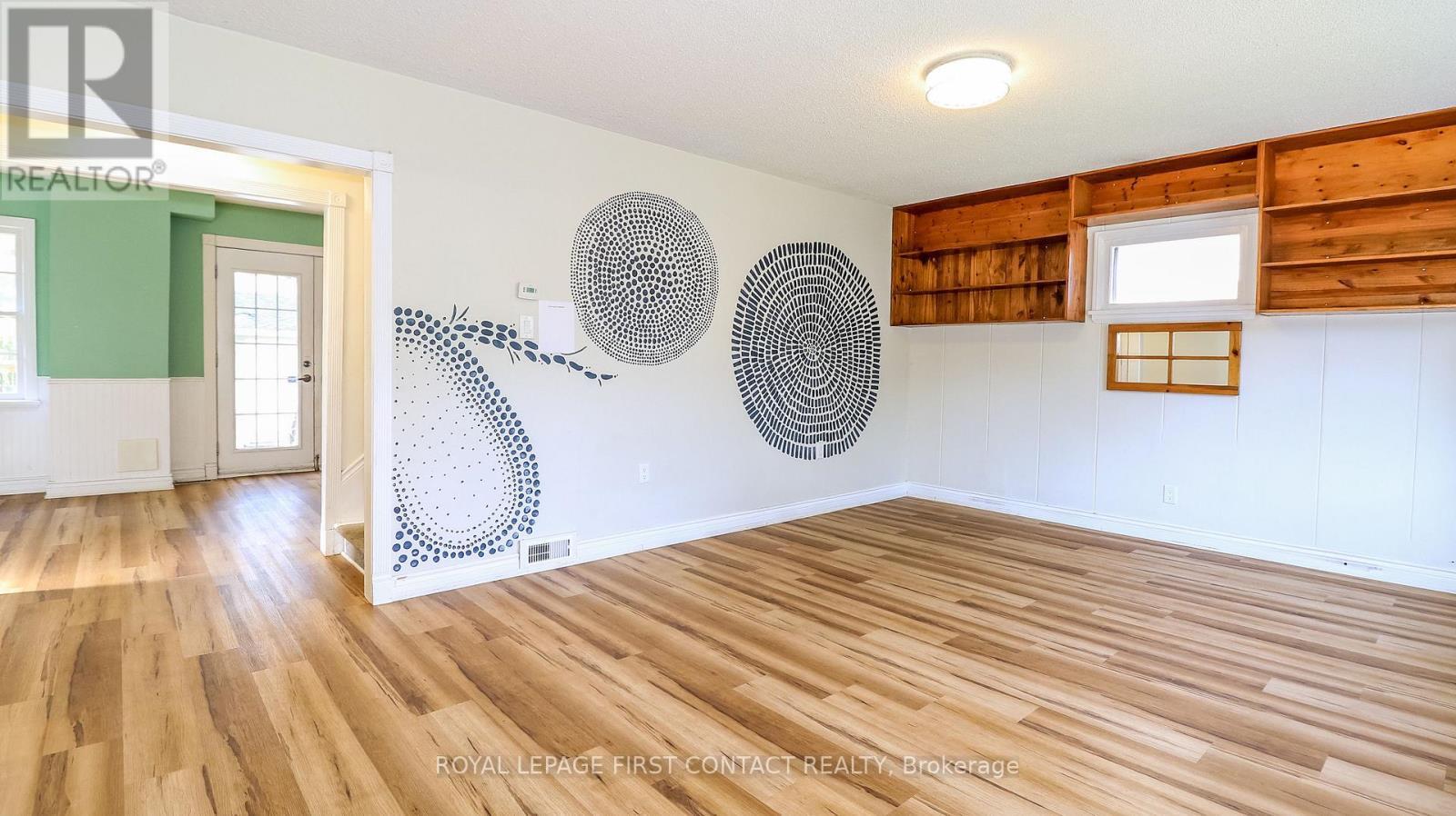 47 CAMPBELL AVENUE - 14