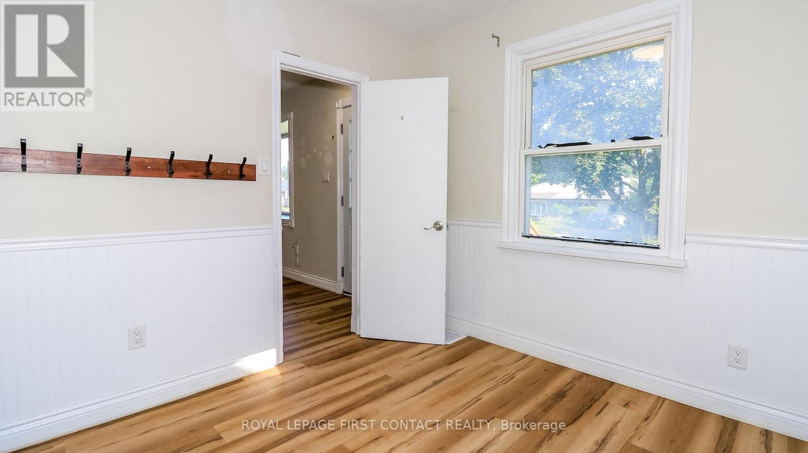 47 CAMPBELL AVENUE - 17
