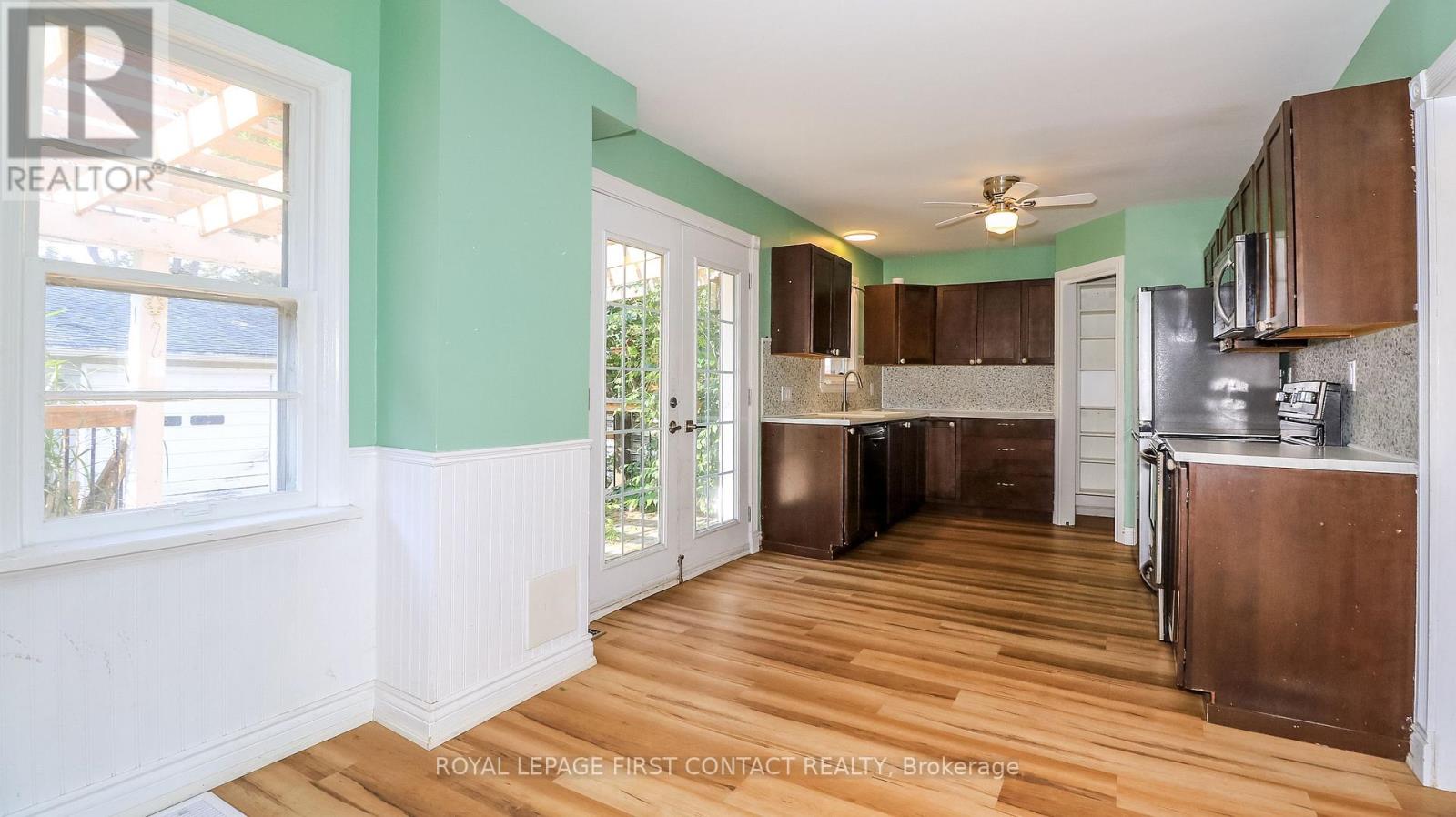 47 CAMPBELL AVENUE - 18