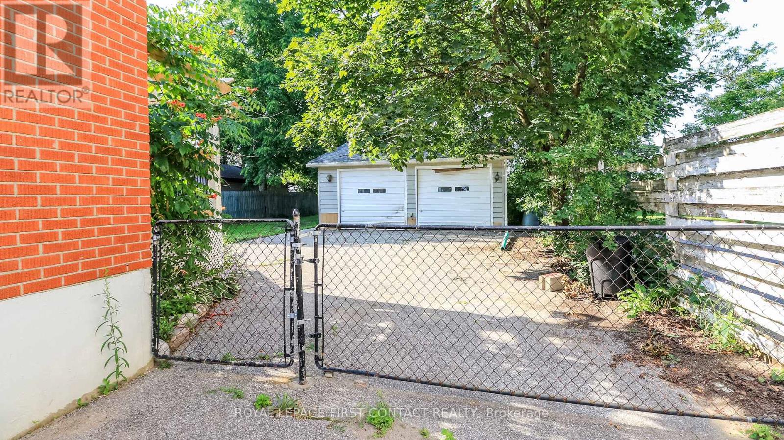47 CAMPBELL AVENUE - 2