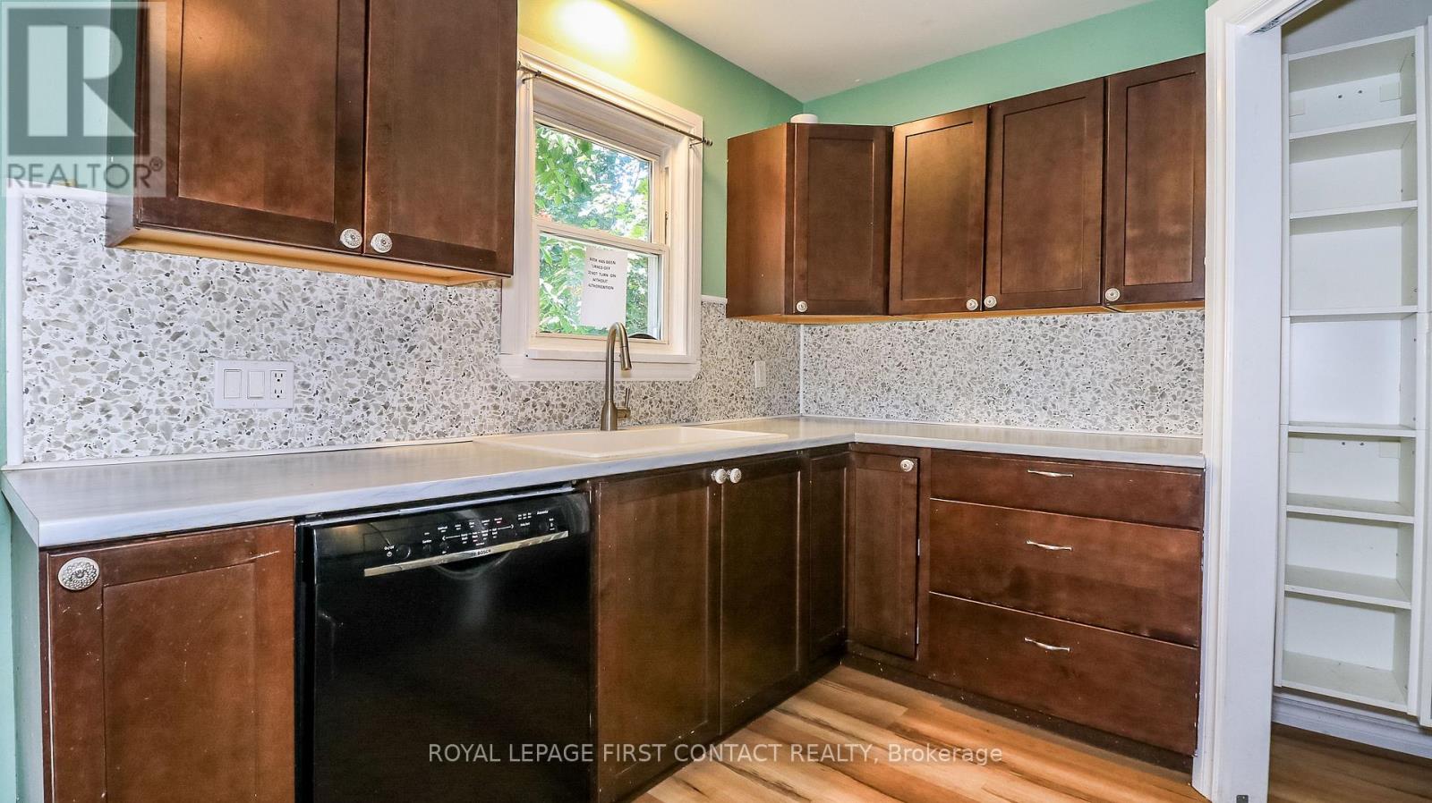 47 CAMPBELL AVENUE - 21