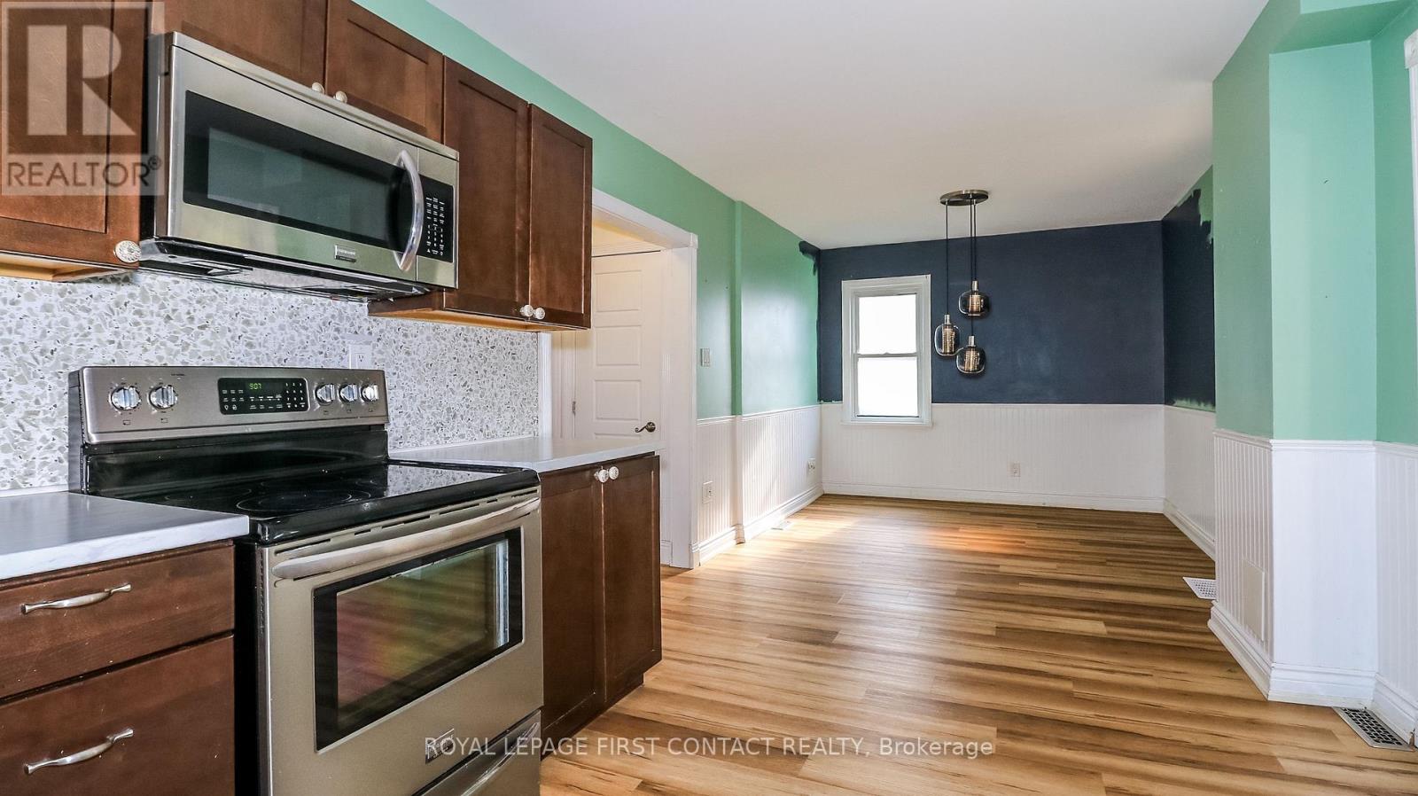 47 CAMPBELL AVENUE - 23
