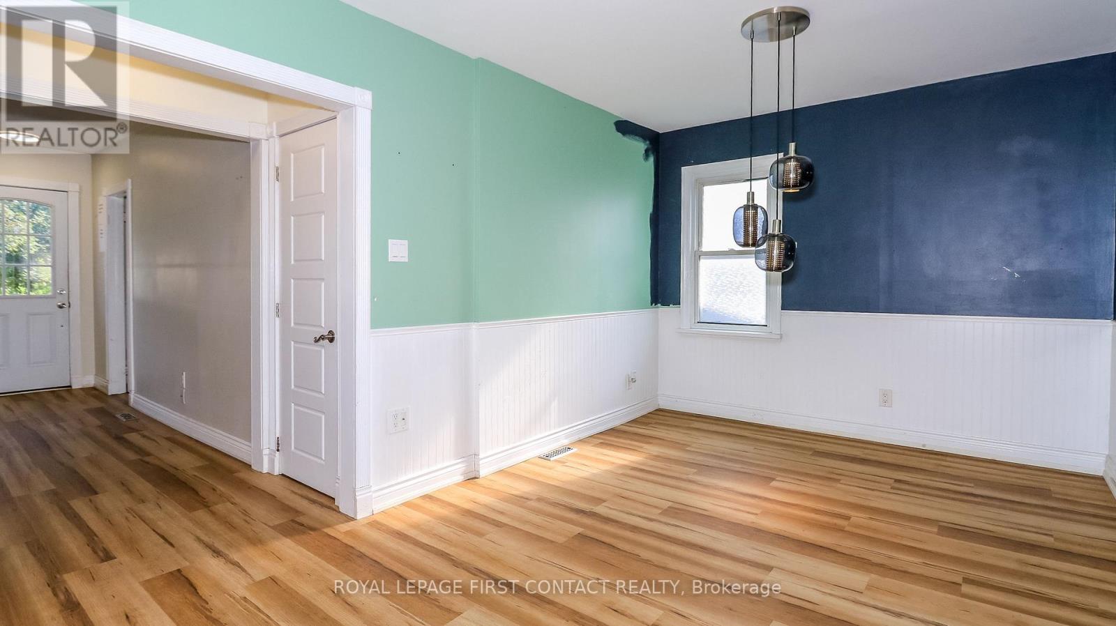 47 CAMPBELL AVENUE - 25