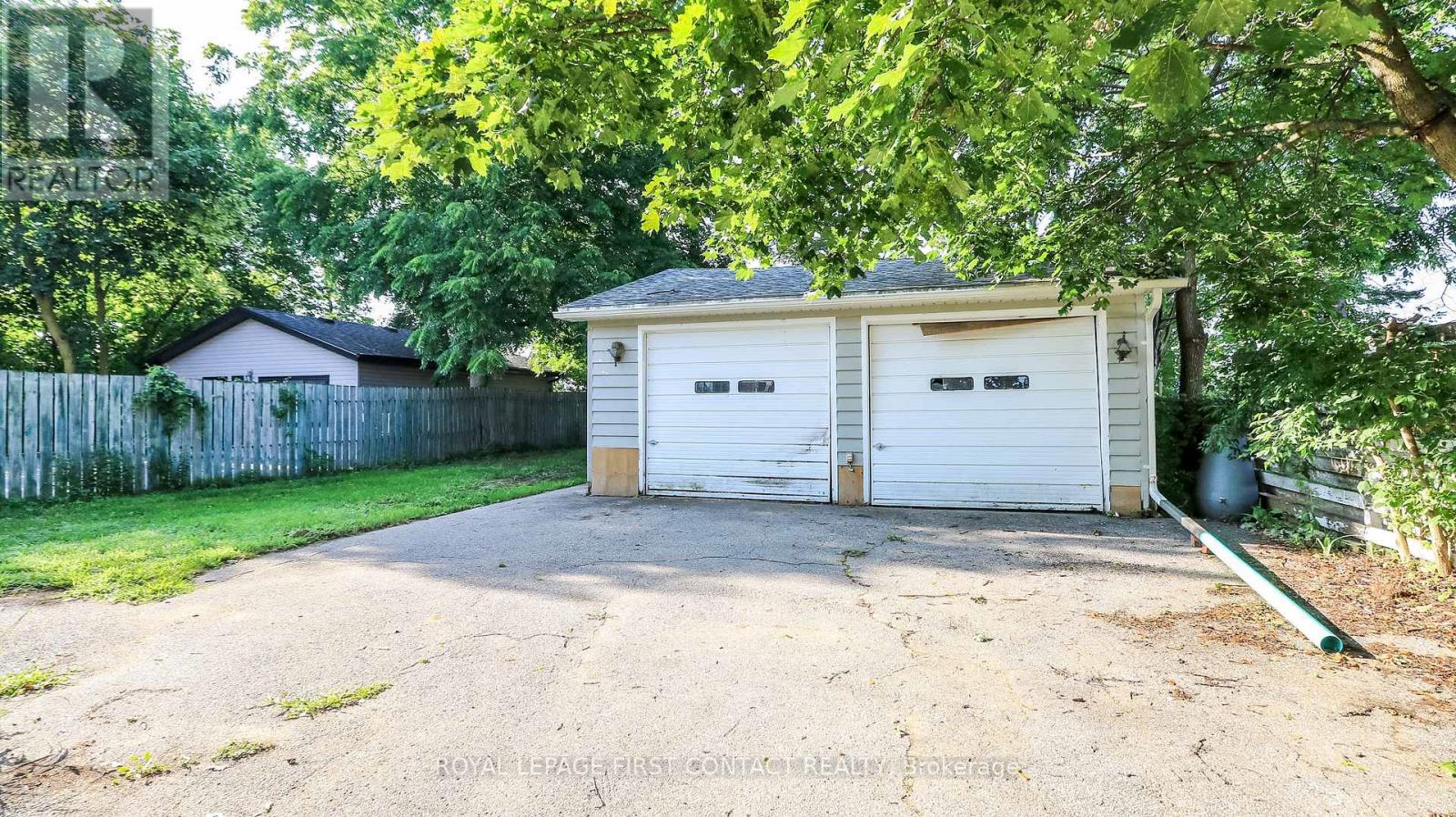 47 CAMPBELL AVENUE - 3