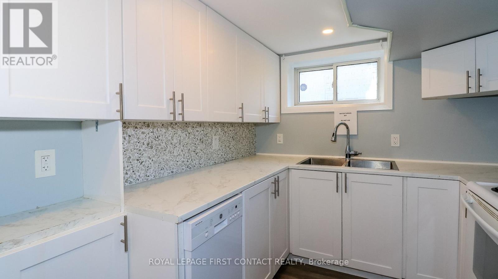 47 CAMPBELL AVENUE - 43