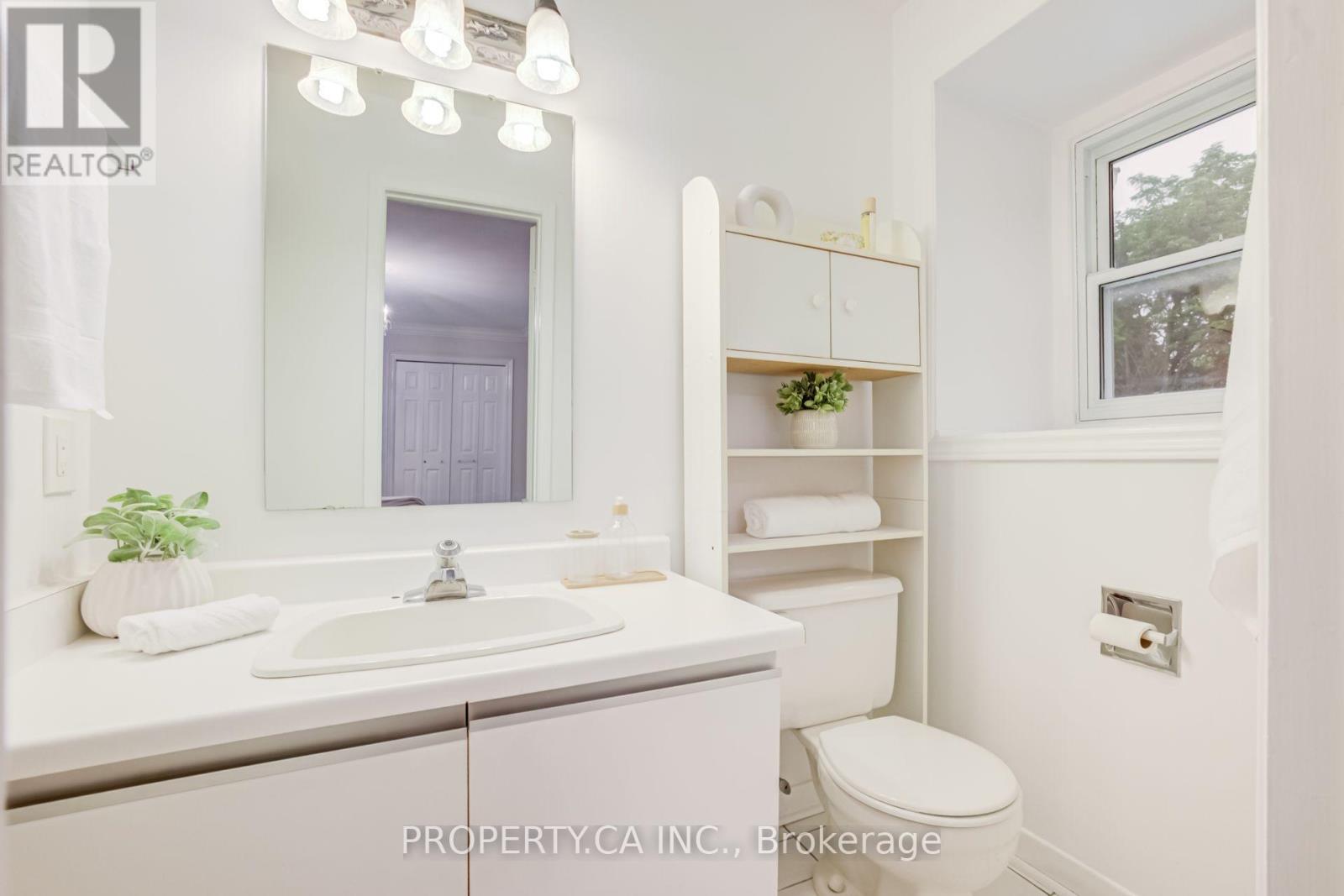 143 CAMBRIDGE CRESCENT - 29