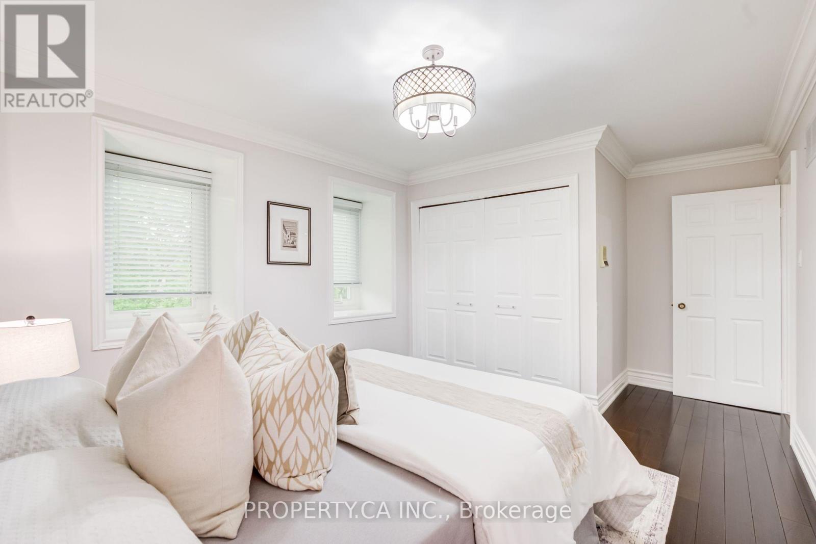 143 CAMBRIDGE CRESCENT - 39