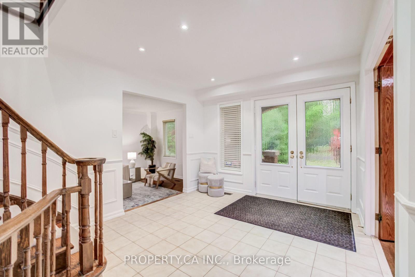 143 CAMBRIDGE CRESCENT - 3