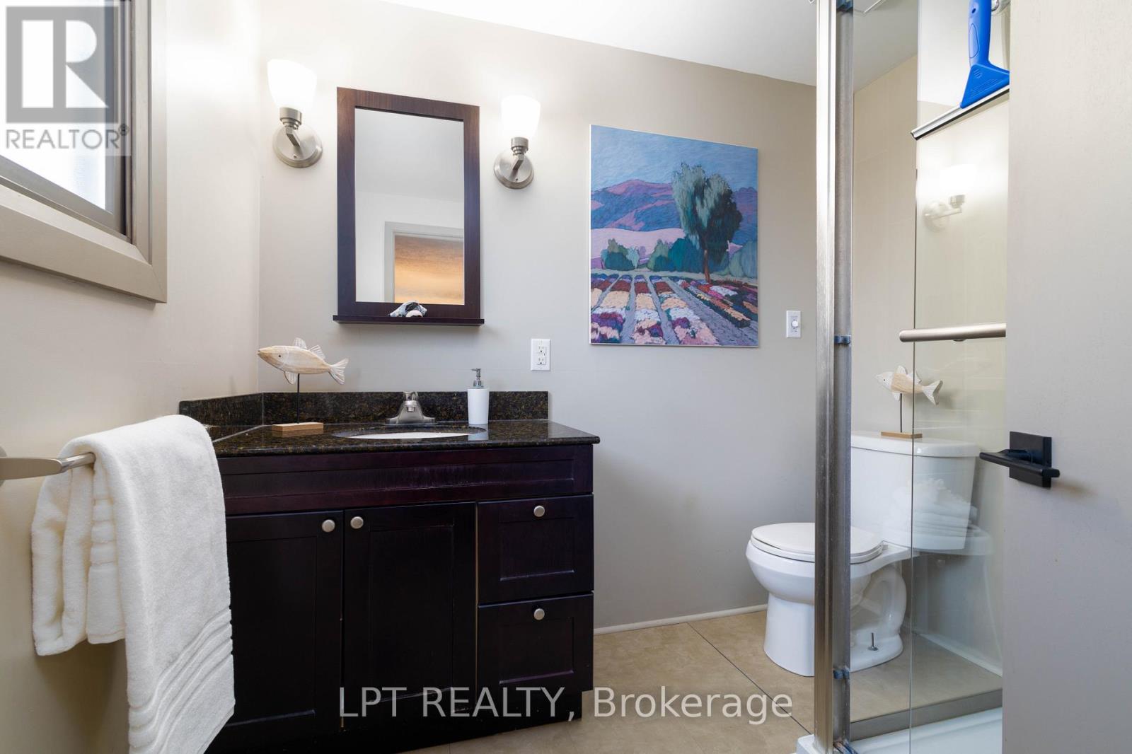 122 BLUE HERON DRIVE - 23