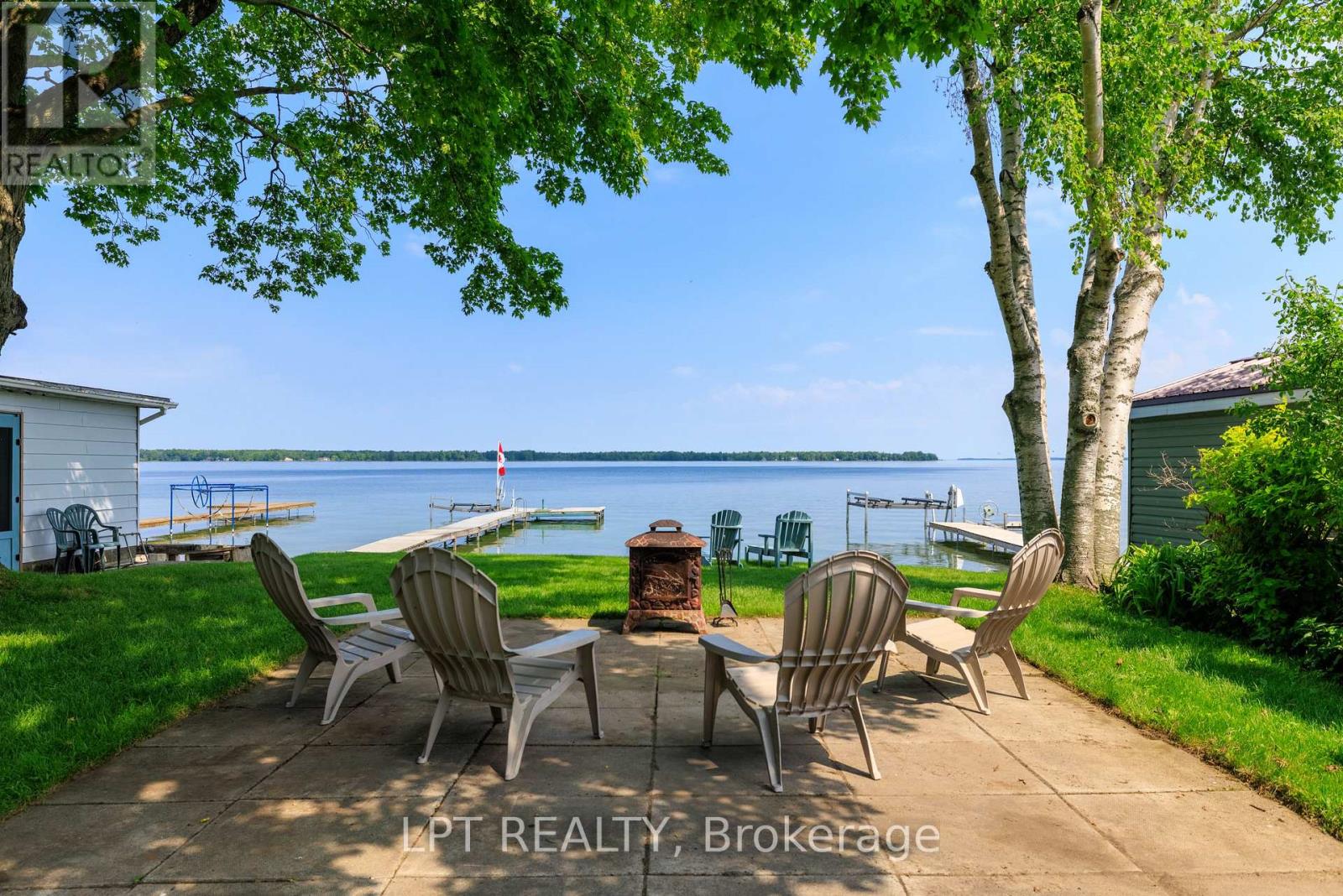122 BLUE HERON DRIVE - 38