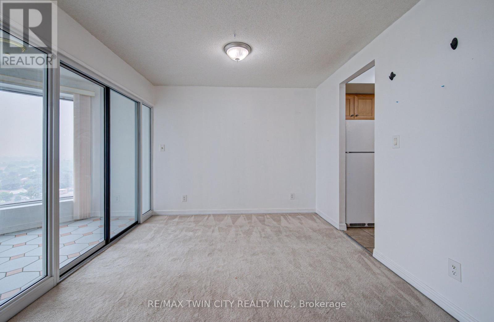 #905 190 HESPELER ROAD - 36