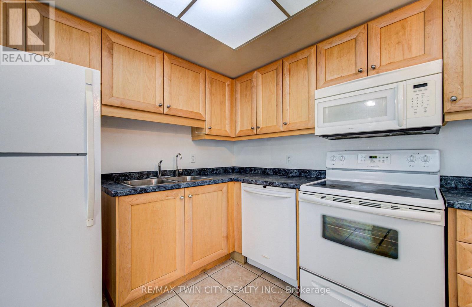 #905 190 HESPELER ROAD - 41