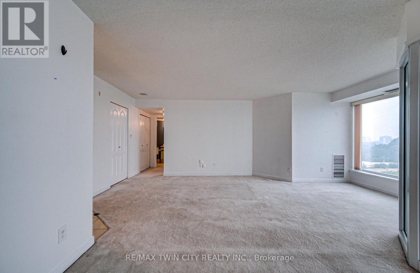 #905 190 HESPELER ROAD - 38