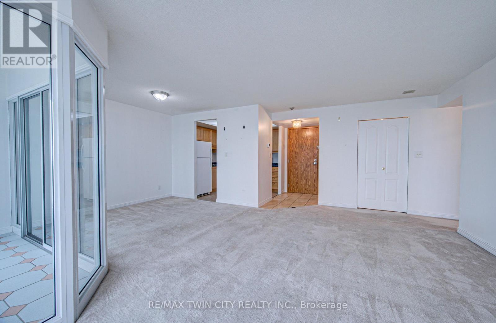 #905 190 HESPELER ROAD - 35