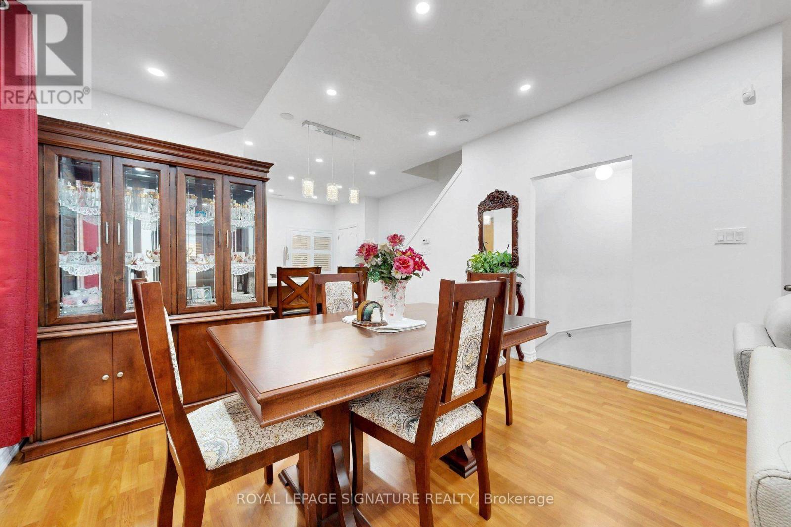51 PIGGOTT MEWS - 14