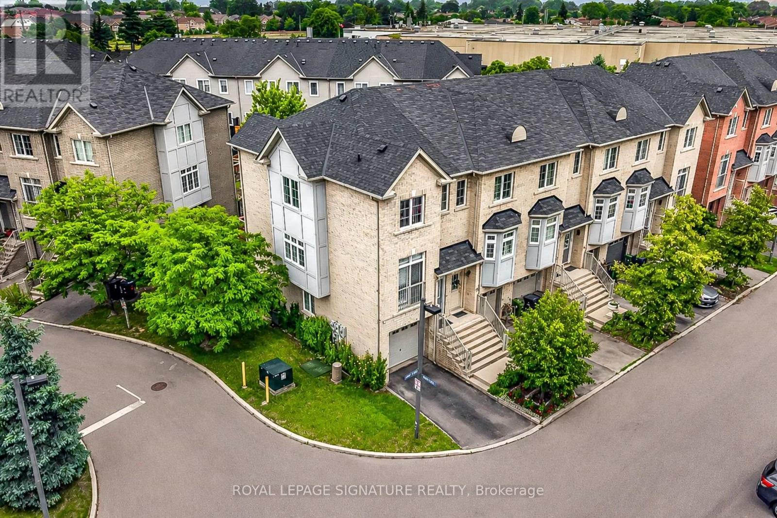 51 PIGGOTT MEWS - 2