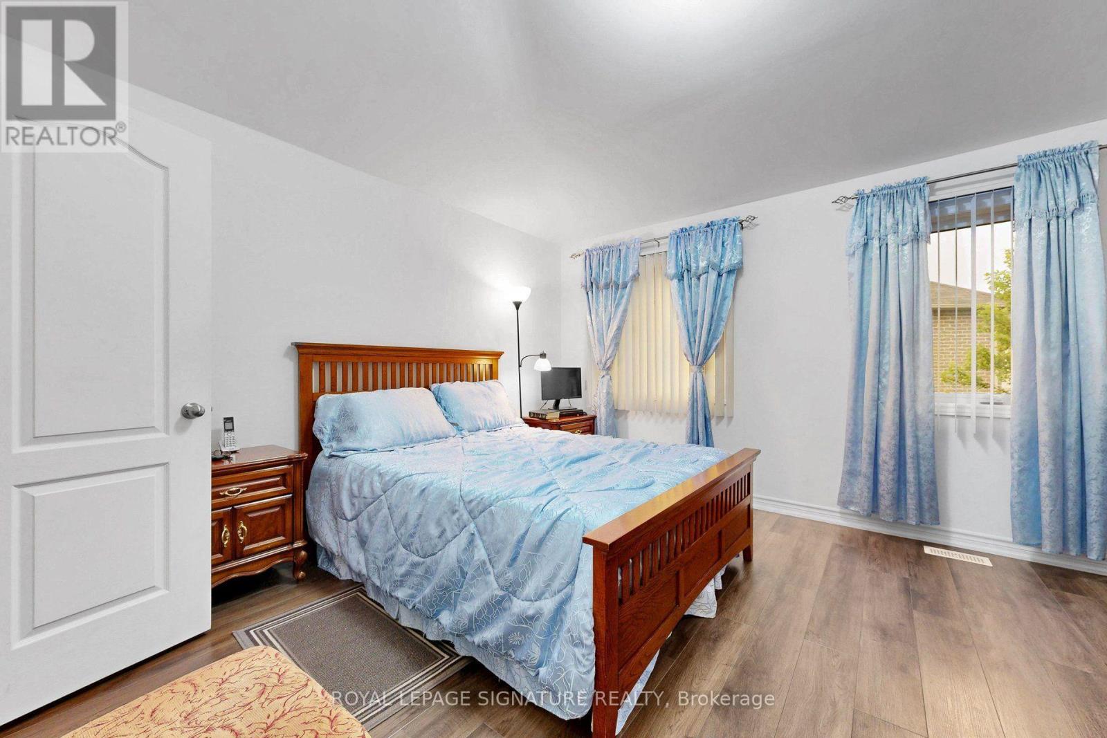 51 PIGGOTT MEWS - 31