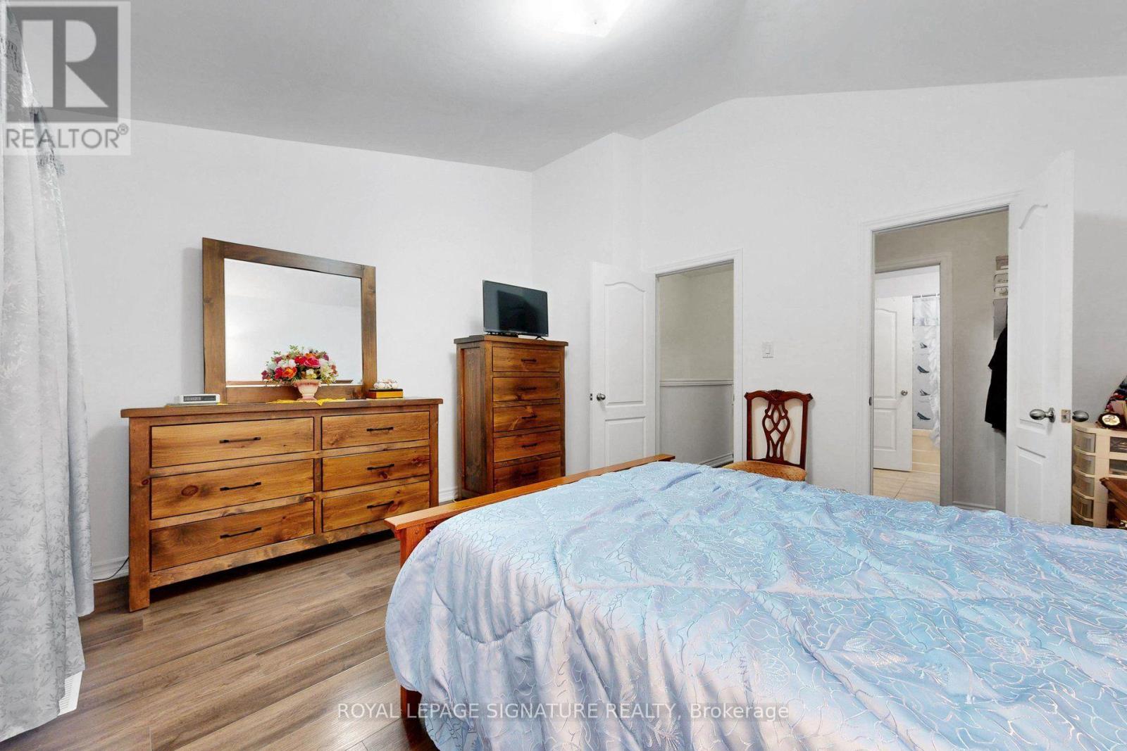 51 PIGGOTT MEWS - 33