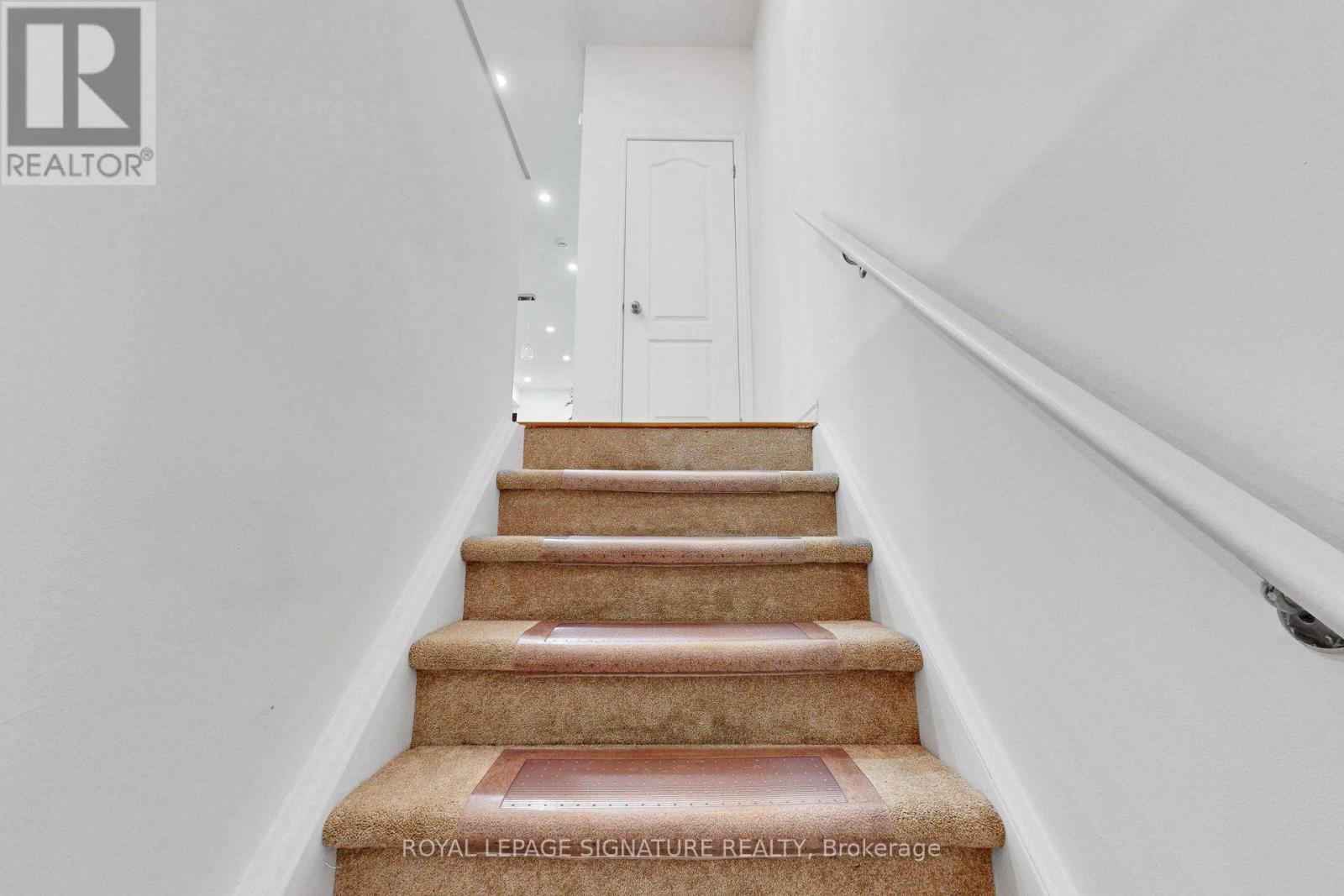 51 PIGGOTT MEWS - Image 7