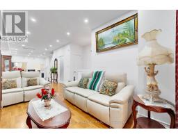 51 Piggott Mews, Toronto, ON M9N0A4 Photo 12