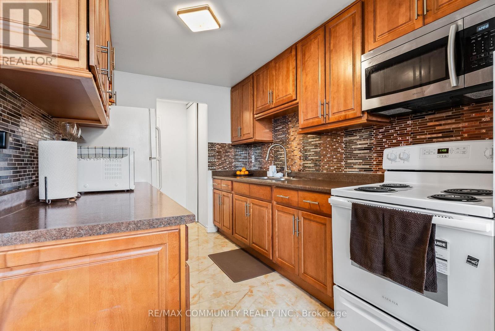 #407 1445 WILSON AVENUE - 7