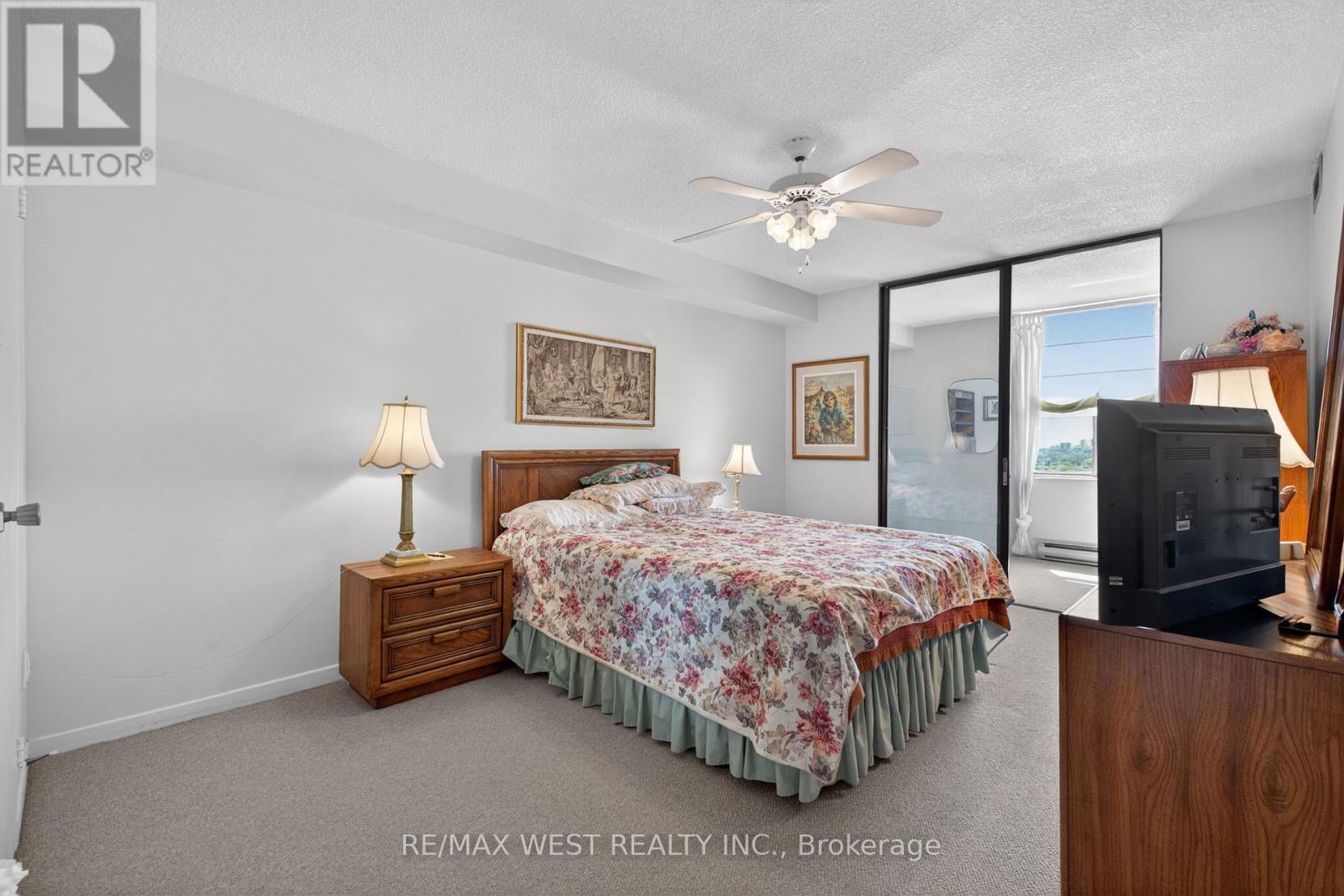 #1801 75 EMMETT AVENUE - 15