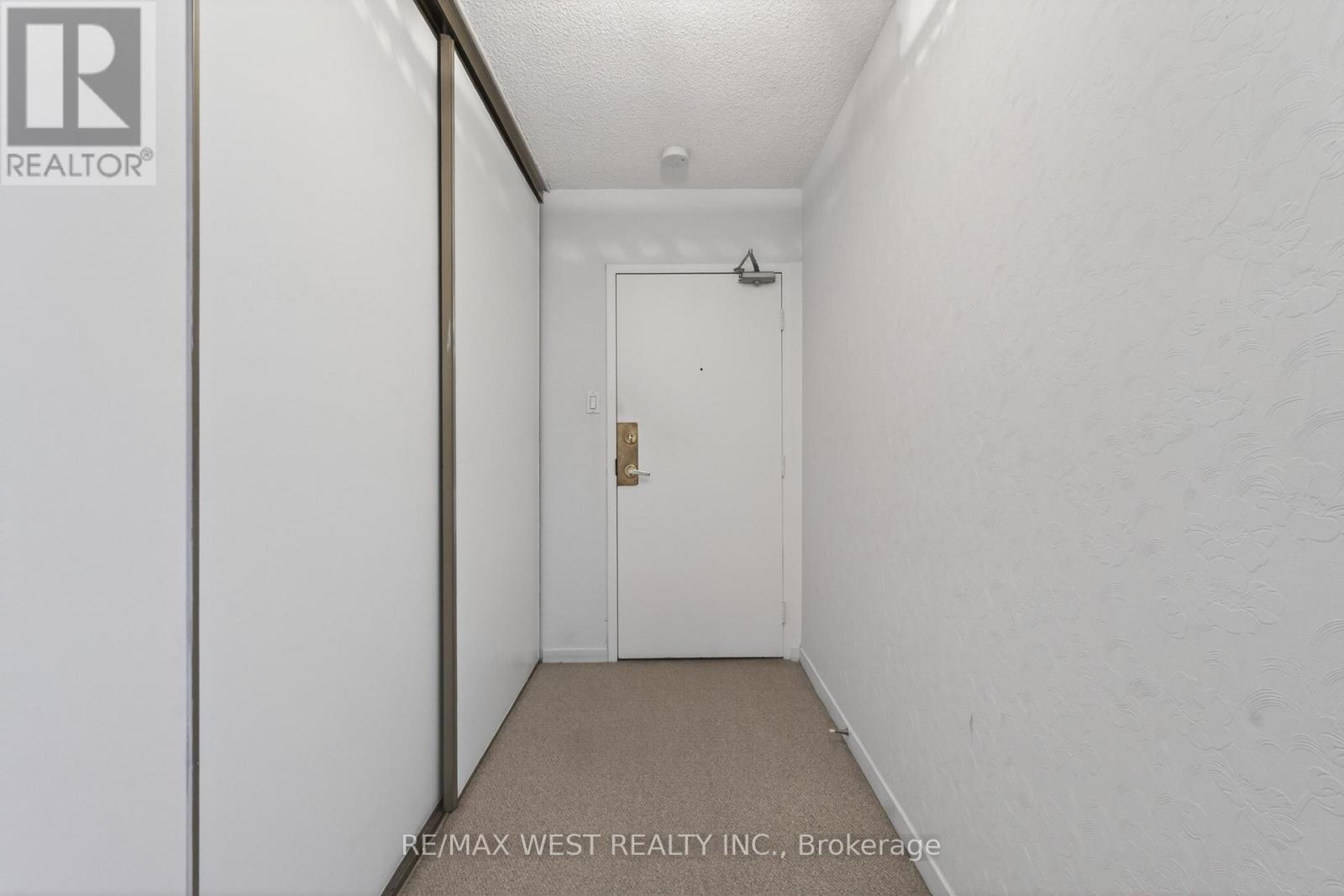 #1801 75 EMMETT AVENUE - 5