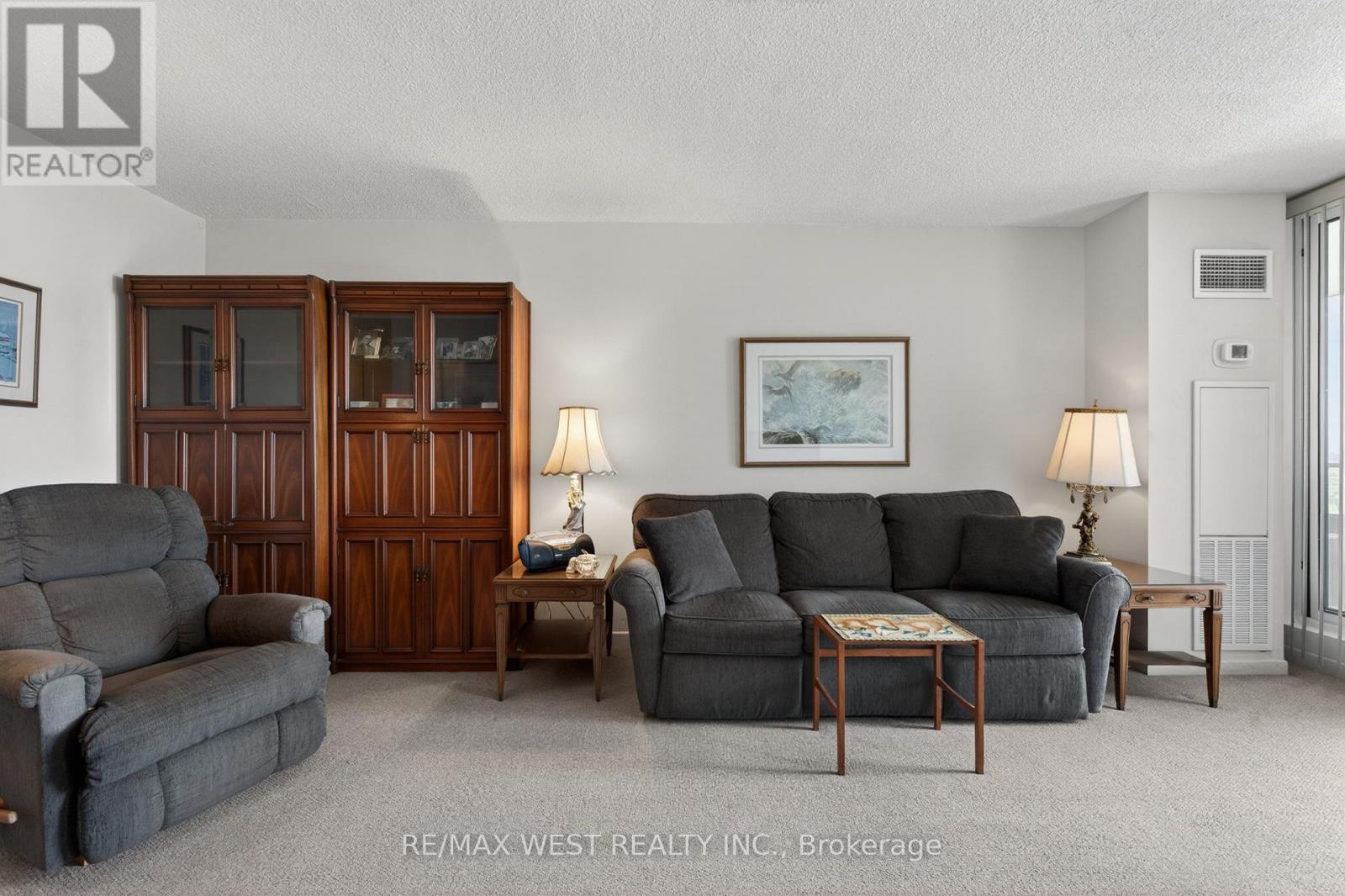 #1801 75 EMMETT AVENUE - 7
