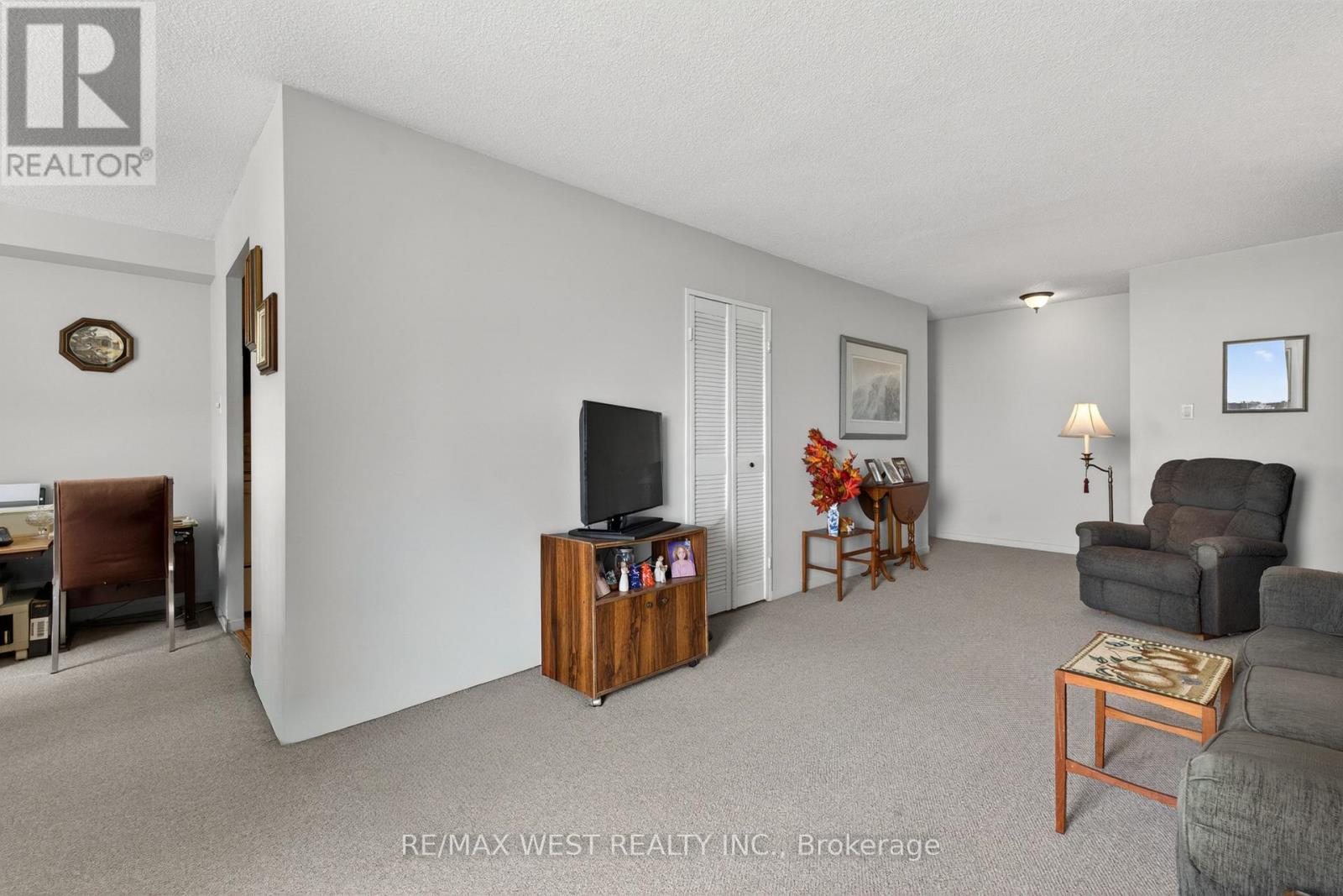 #1801 75 EMMETT AVENUE - 9