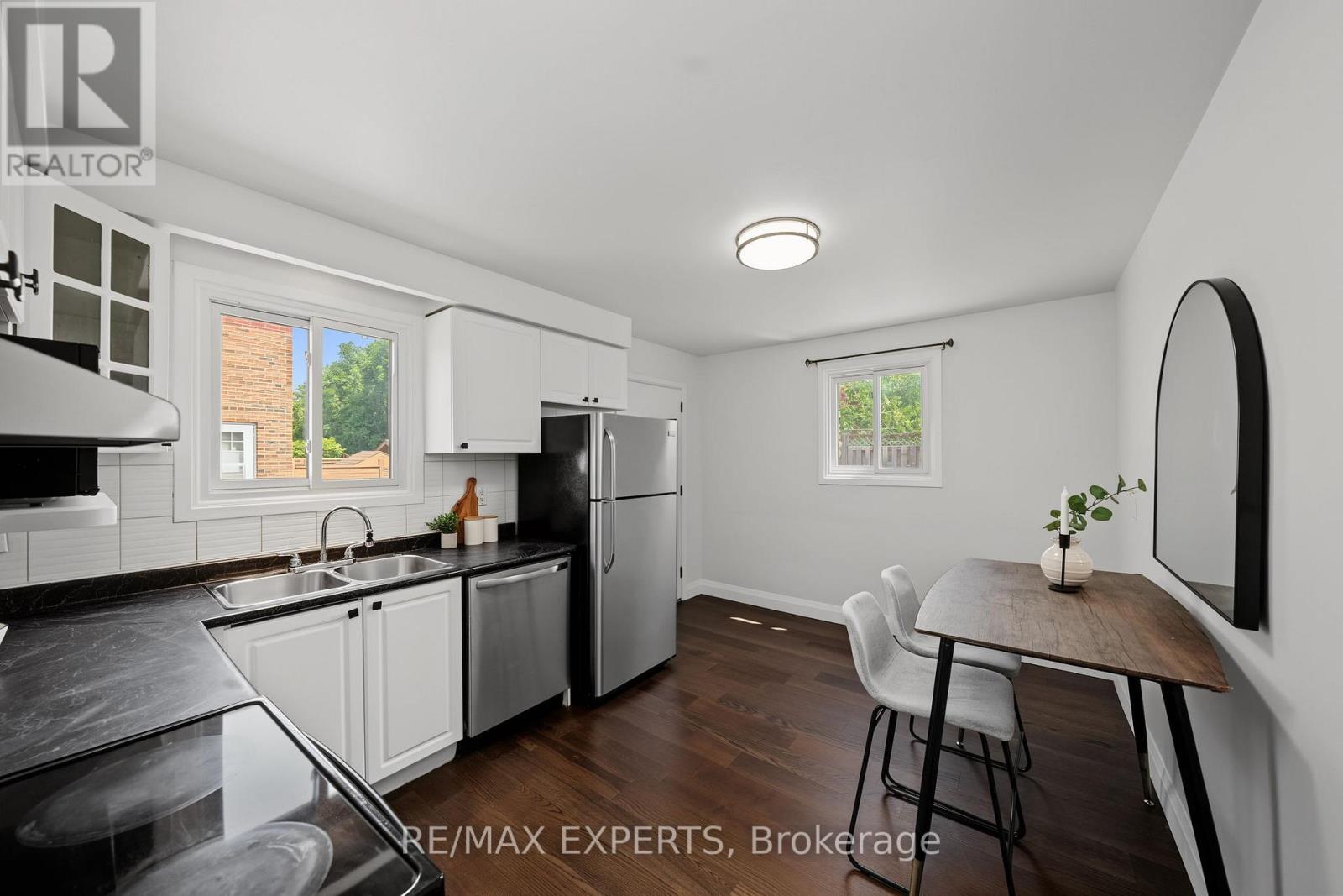 25 RIVERTON DRIVE - 16