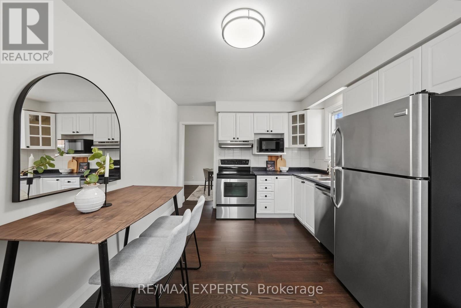 25 RIVERTON DRIVE - 19