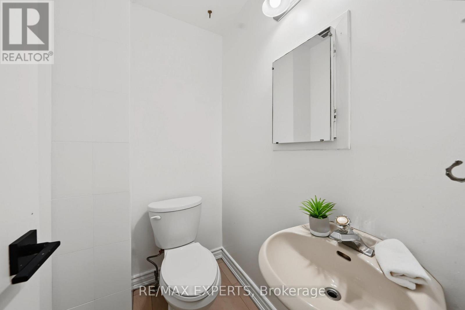 25 RIVERTON DRIVE - 22