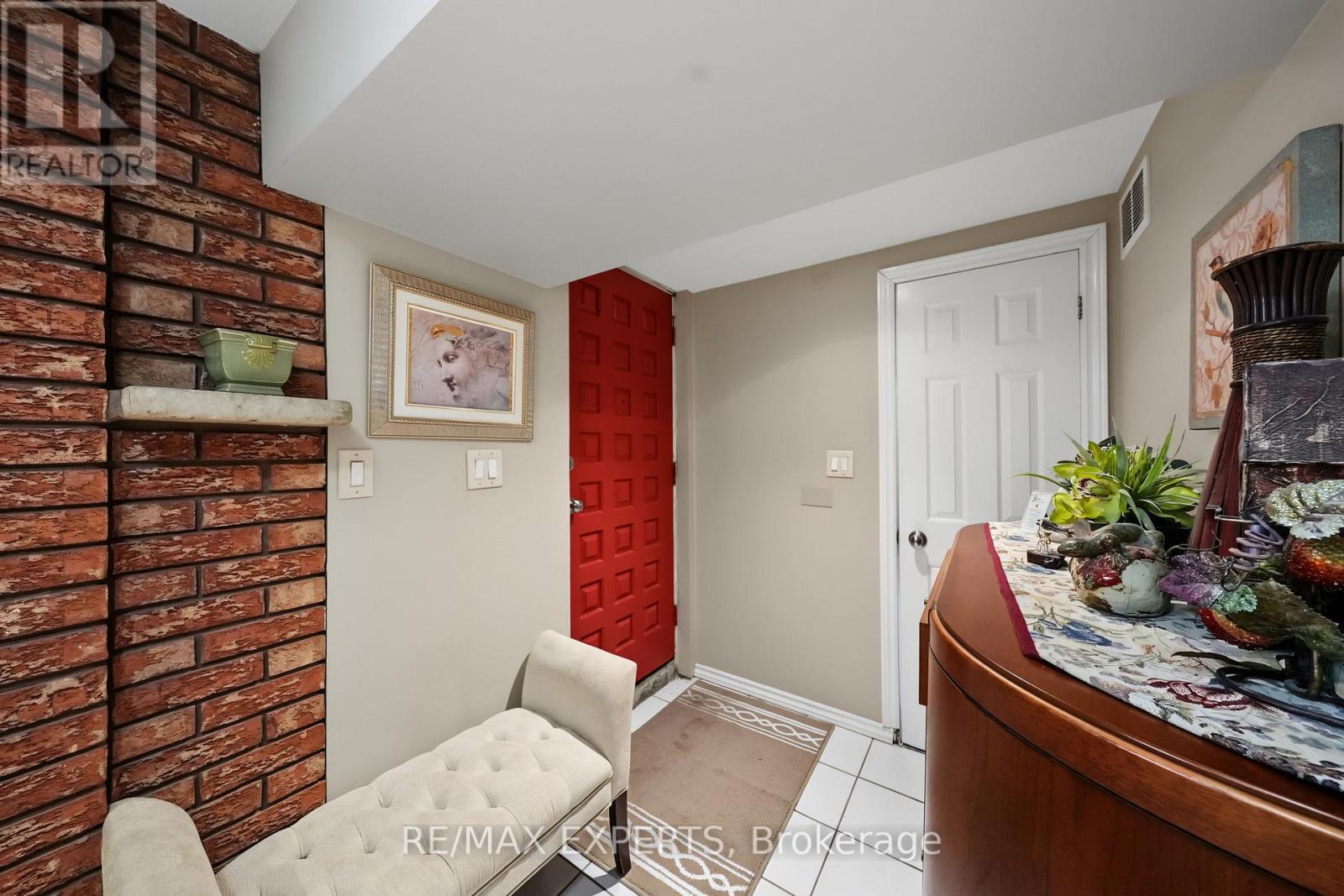25 RIVERTON DRIVE - 37
