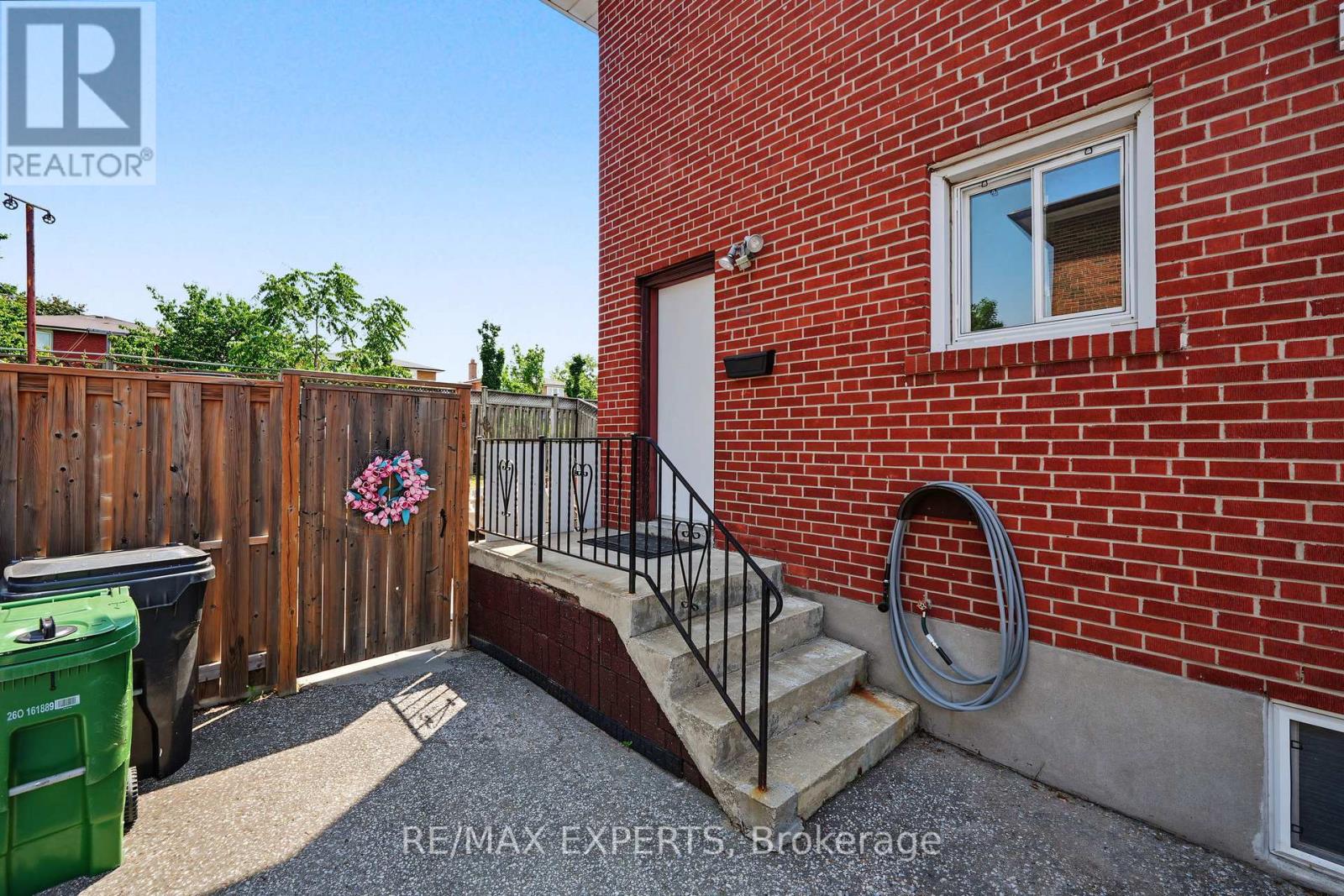 25 RIVERTON DRIVE - 41