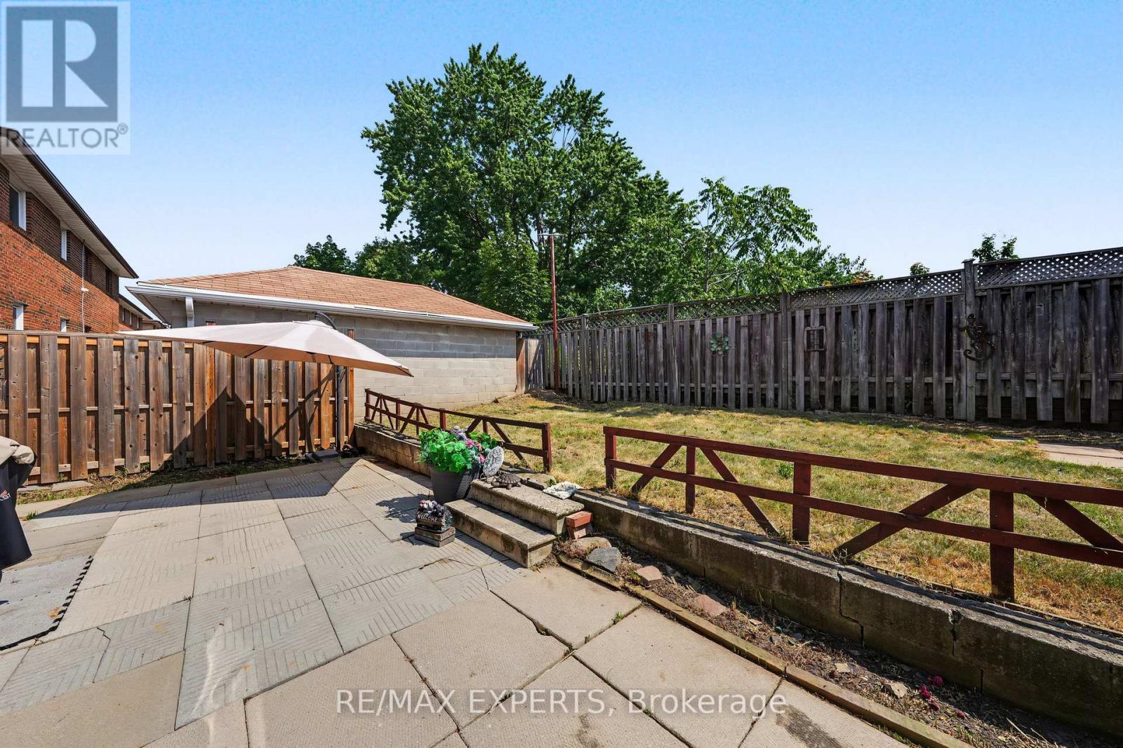 25 RIVERTON DRIVE - 44