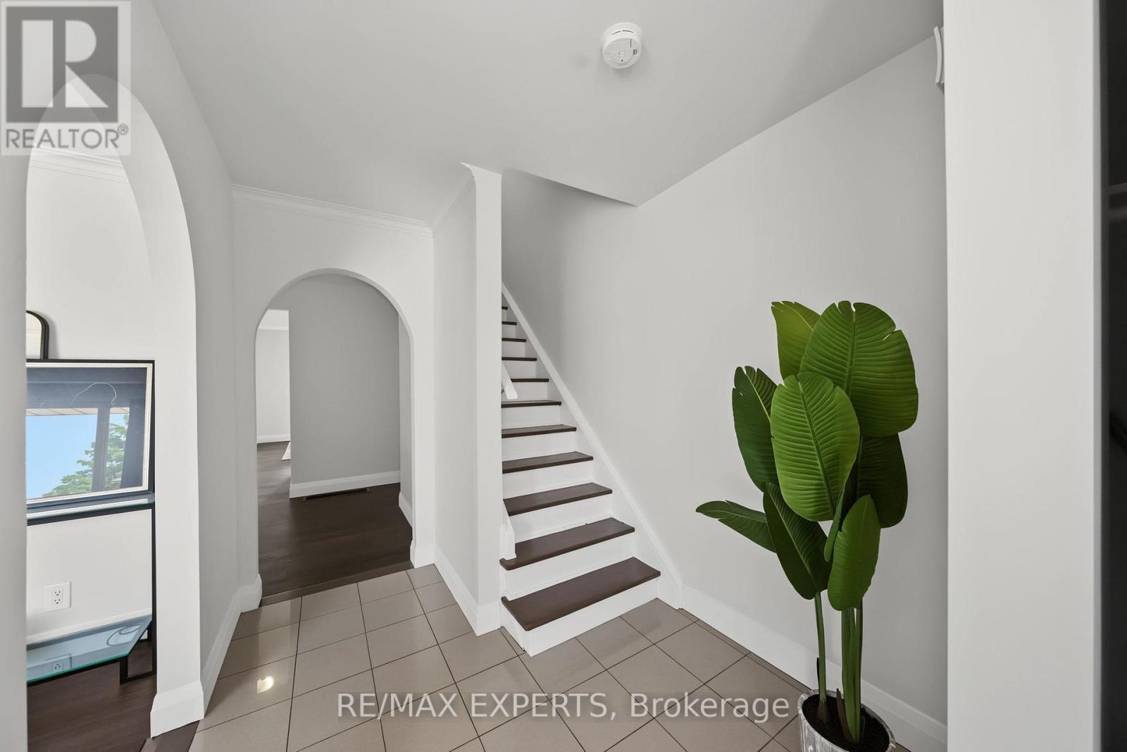 25 RIVERTON DRIVE - 6