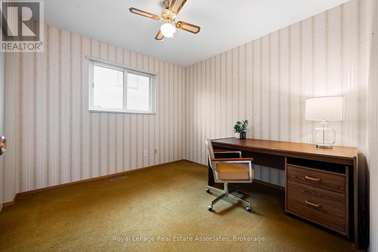 256 ARCHDEKIN DRIVE - 19