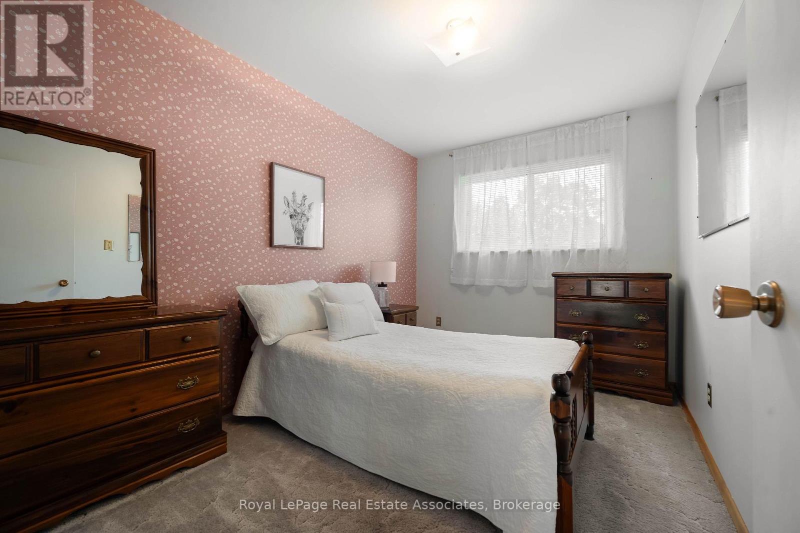 256 ARCHDEKIN DRIVE - 22