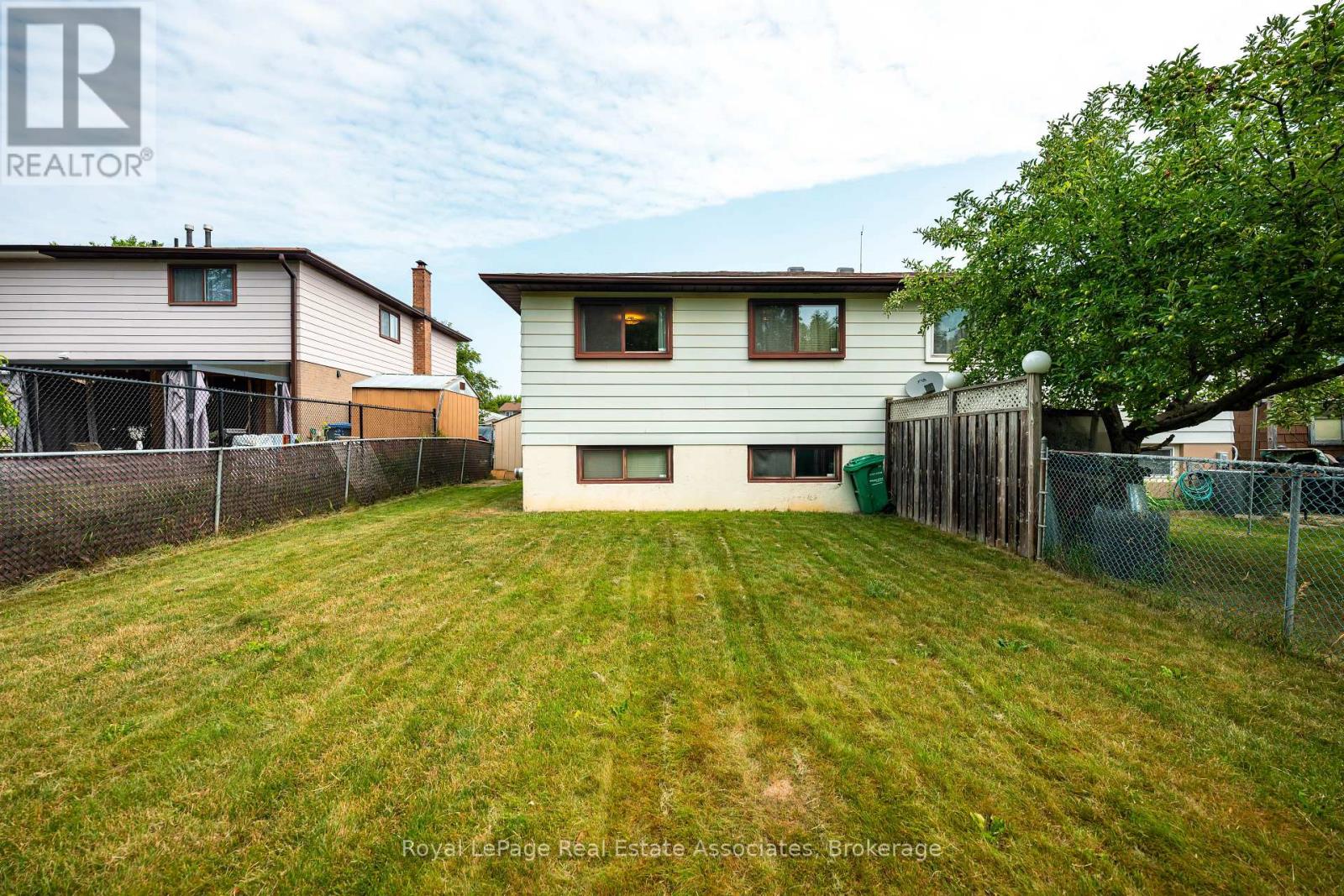 256 ARCHDEKIN DRIVE - 30